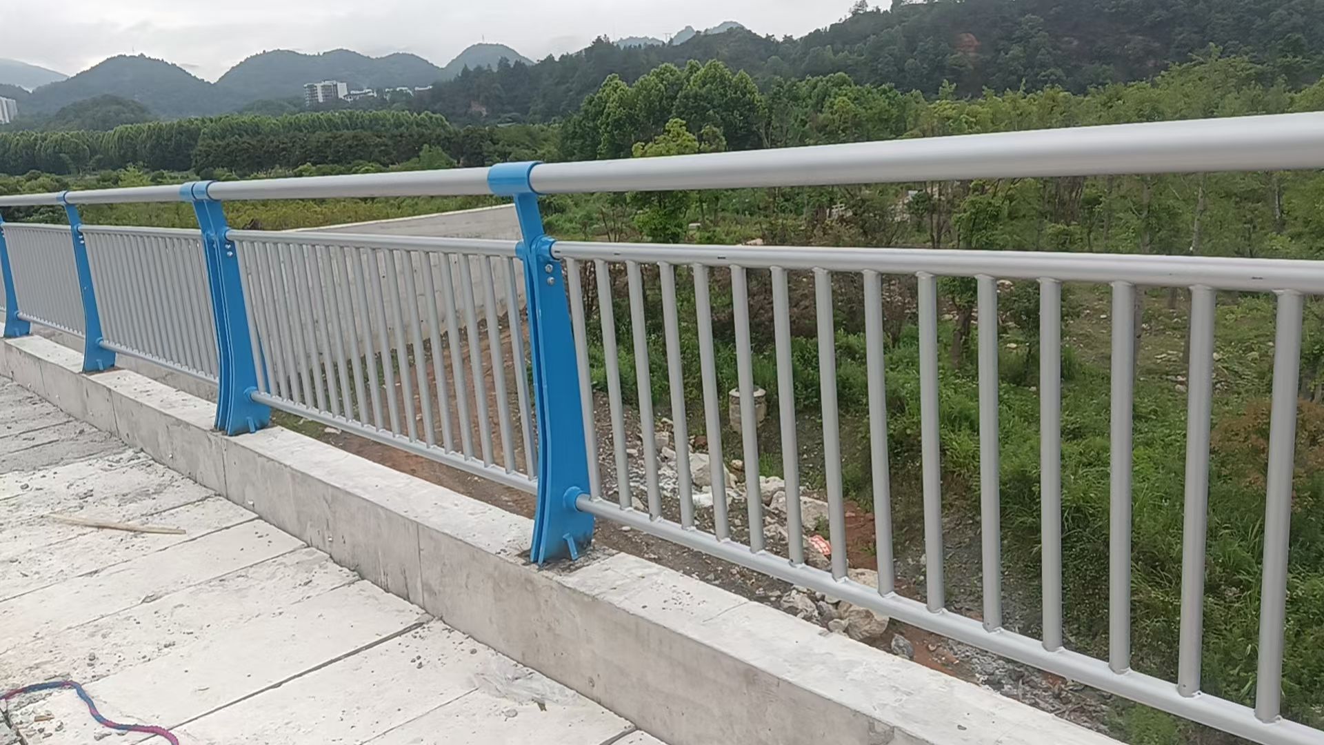 辽源市不锈钢栏杆河道护栏 - 价格